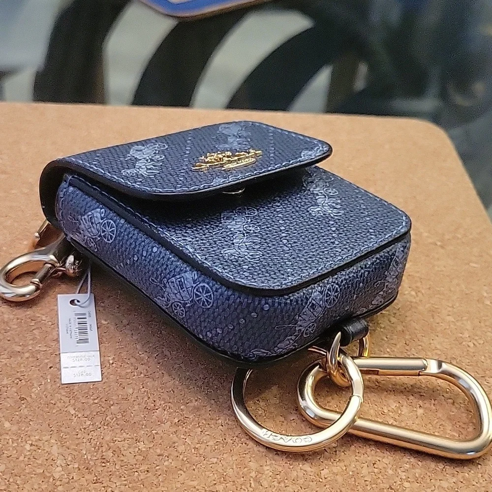 NWT Coach Horse 🐎 and Buggy Blue snapped pouch with keychain and hook - Picture 4 of 8
